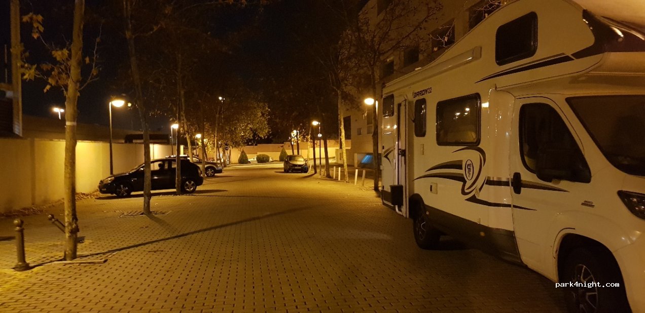 (28760) Tres Cantos - 2 Plaza del Ayuntamiento — foto 4
