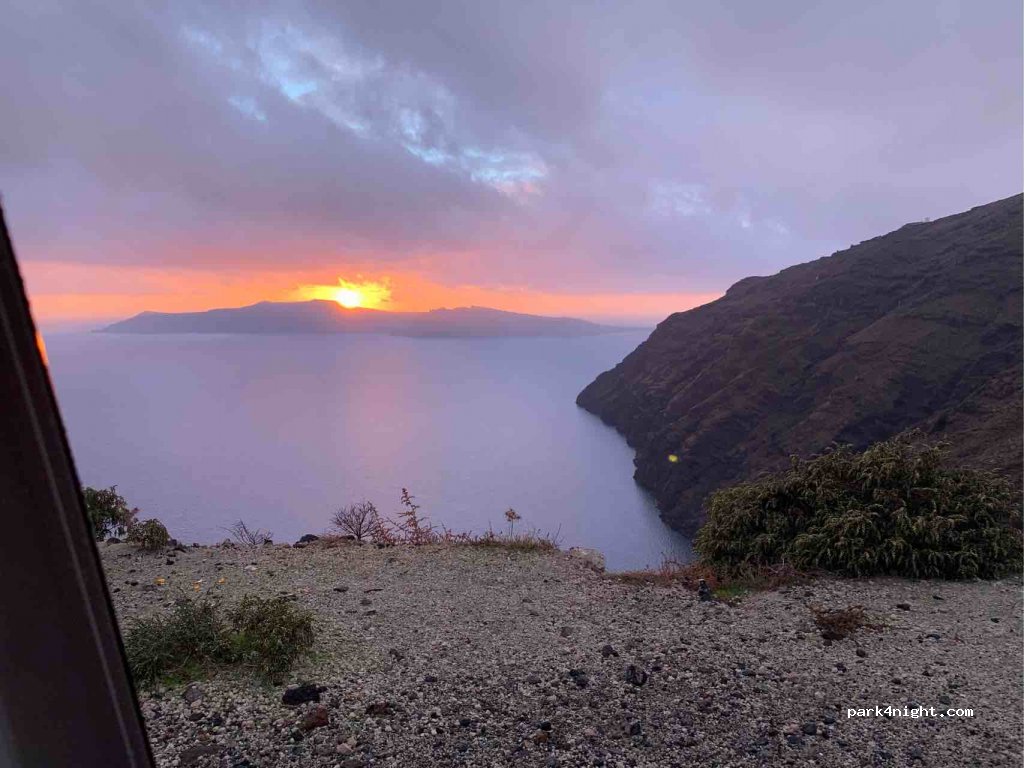 (847 00) Thira - Eparchiaki Odos Firon-Ias — foto 2