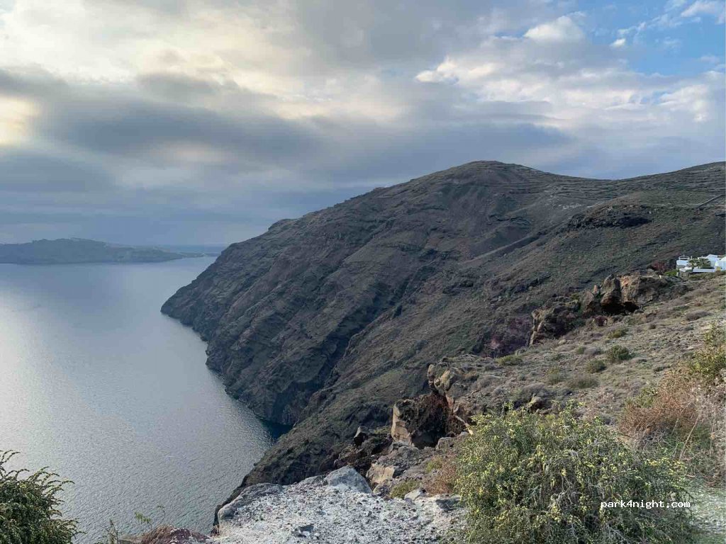 (847 00) Thira - Eparchiaki Odos Firon-Ias — foto 3