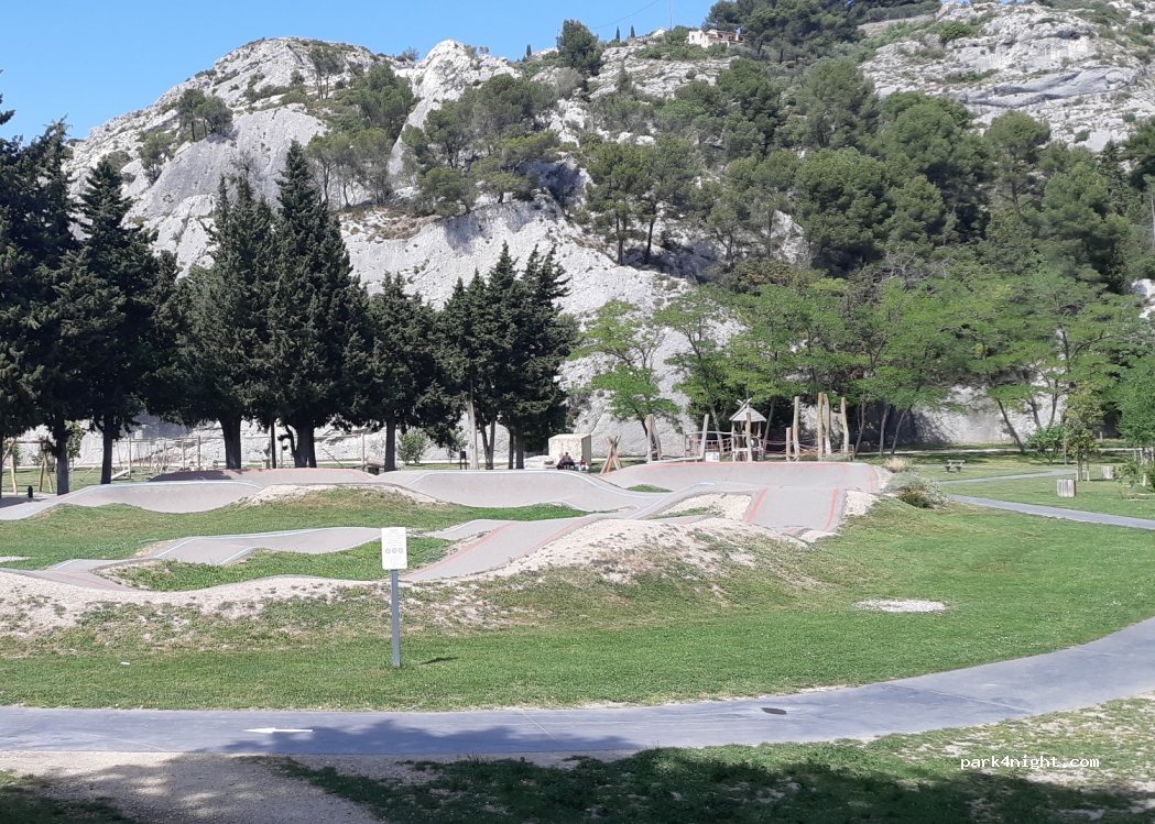 (84300) Cavaillon - Rue Alphonse Jauffret — foto 2