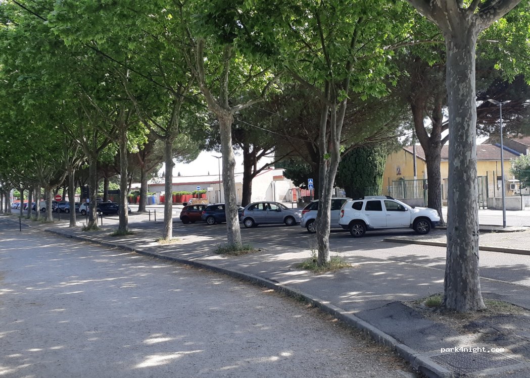 (84300) Cavaillon - Rue Alphonse Jauffret — foto 3