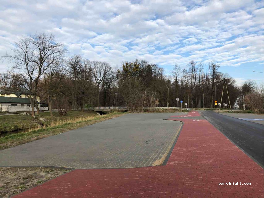 (26-900) Kozienice - 22A Parkowa — foto 2