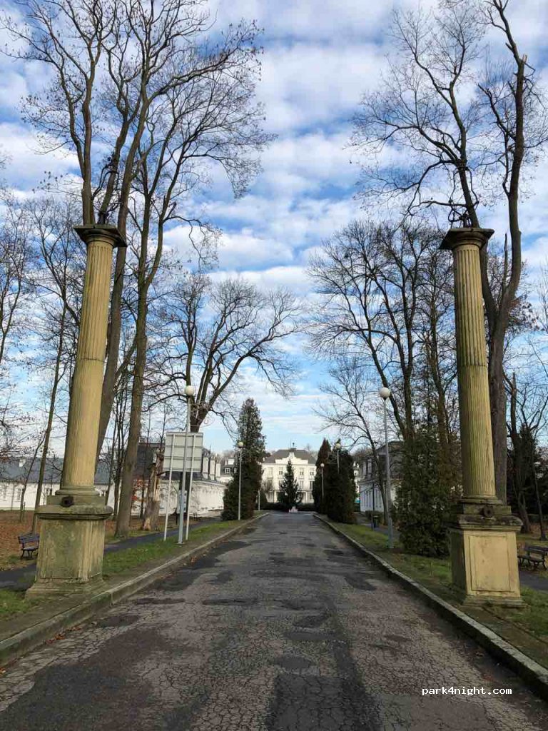 (26-900) Kozienice - 22A Parkowa — foto 4