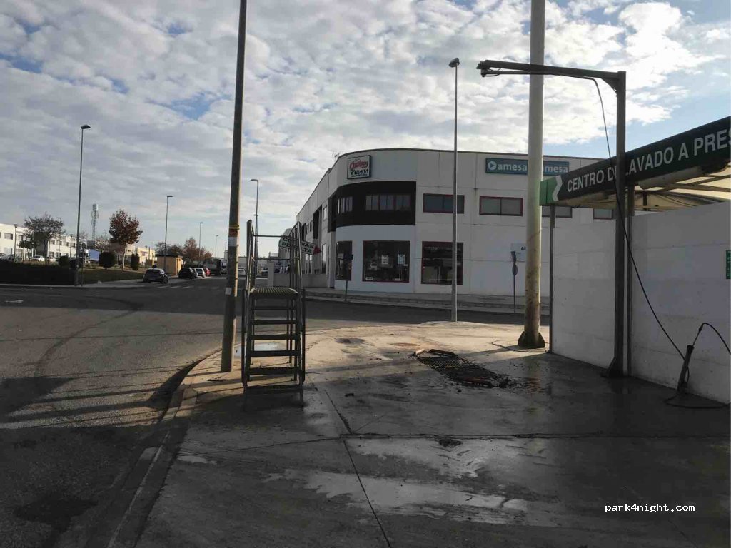(14500) Puente Genil - 5 Calle Membrilleras — foto