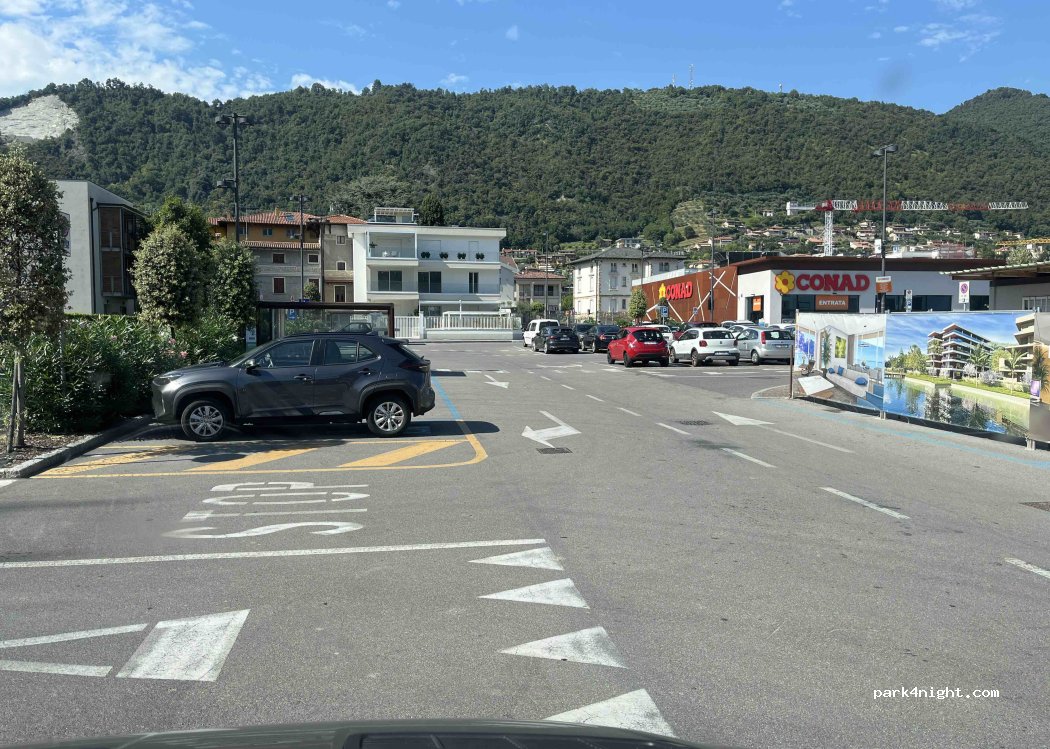(24067) Sarnico - 21 Viale Giuseppe Garibaldi — foto