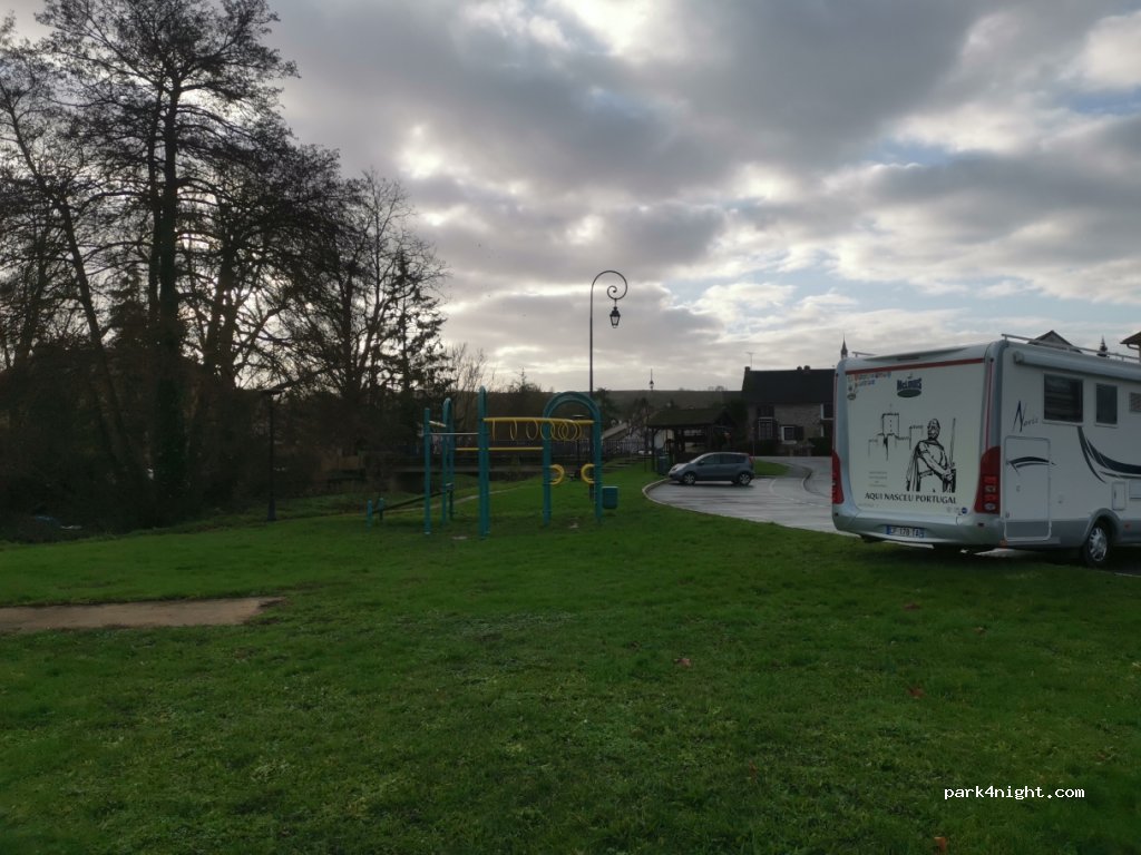 (02570) Chézy-sur-Marne - 6 Avenue de la Libération — foto