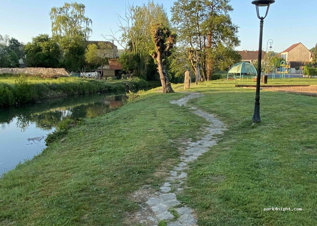 (02570) Chézy-sur-Marne - 6 Avenue de la Libération — foto 4
