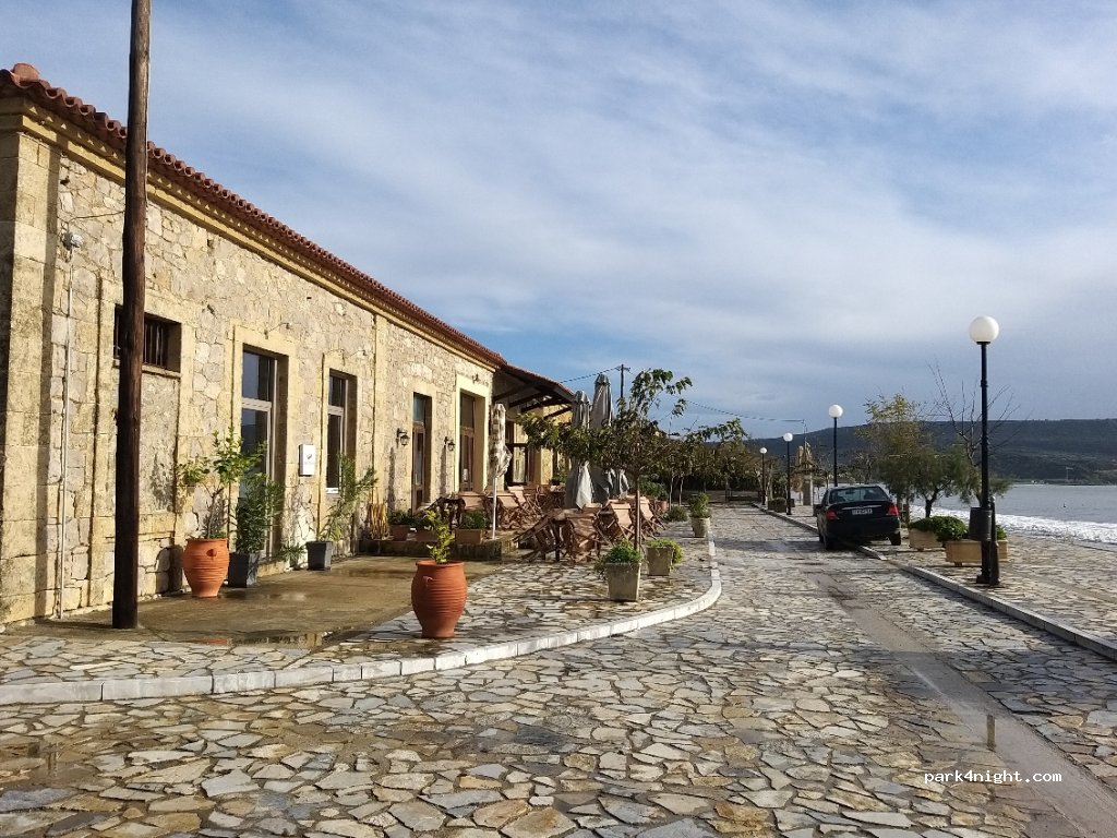 (240 01) Gialova - Ethniki Odos Kiparissias Pilou — foto 2