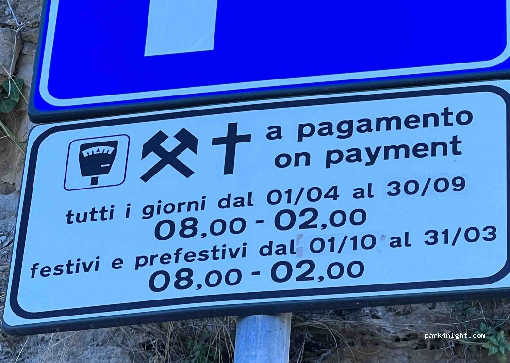 (70044) Polignano a mare - via Via Domenico Maringelli — foto 2