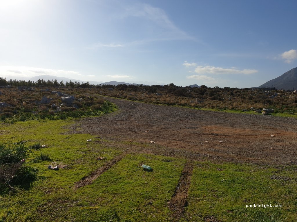 (715 00) Gazi - Unnamed Road — foto