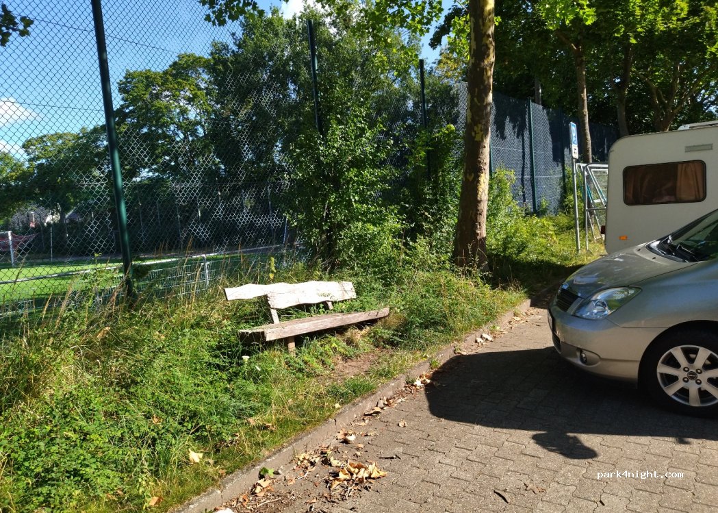 WOHNMOBILSTELLPLATZ am SPORTZENTRUM — foto 3