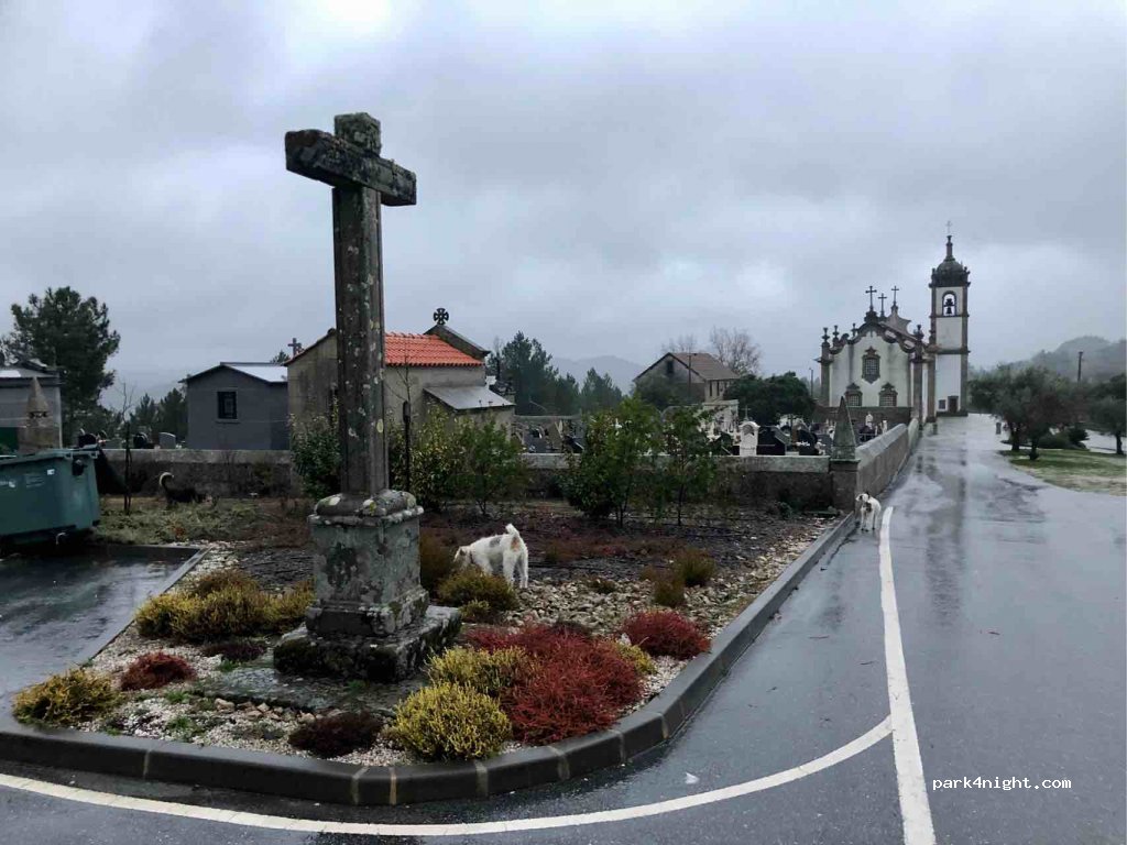 (3515) Ribafeita - Rua Igreja — foto 3