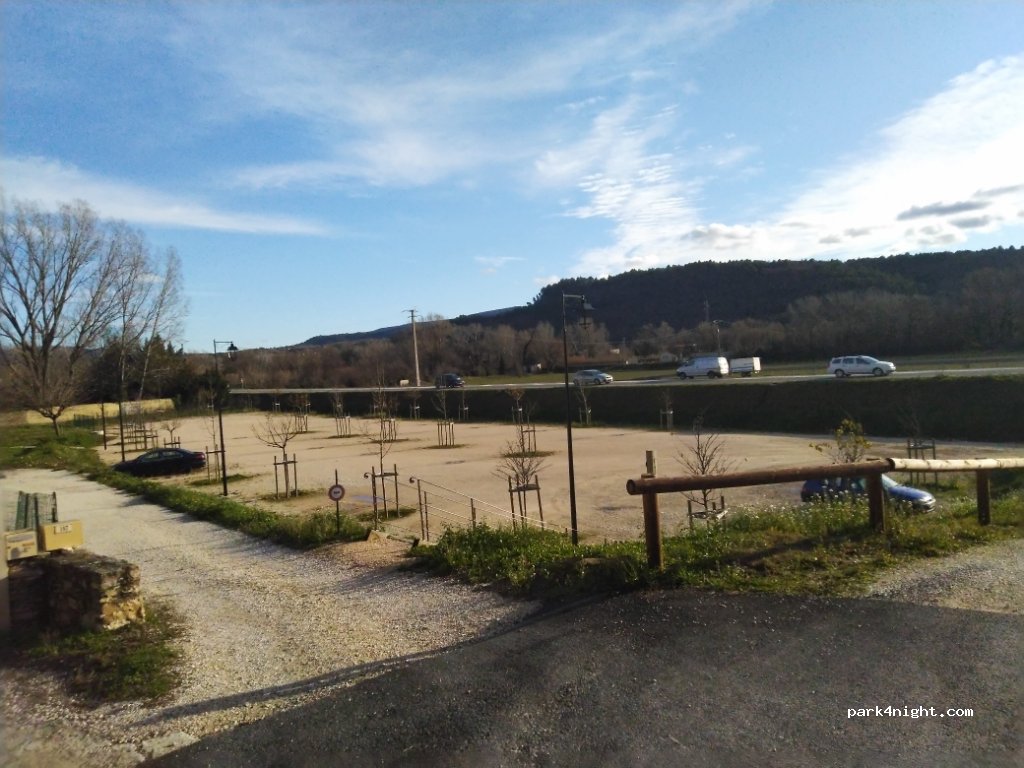(84220) Goult - D900 — foto