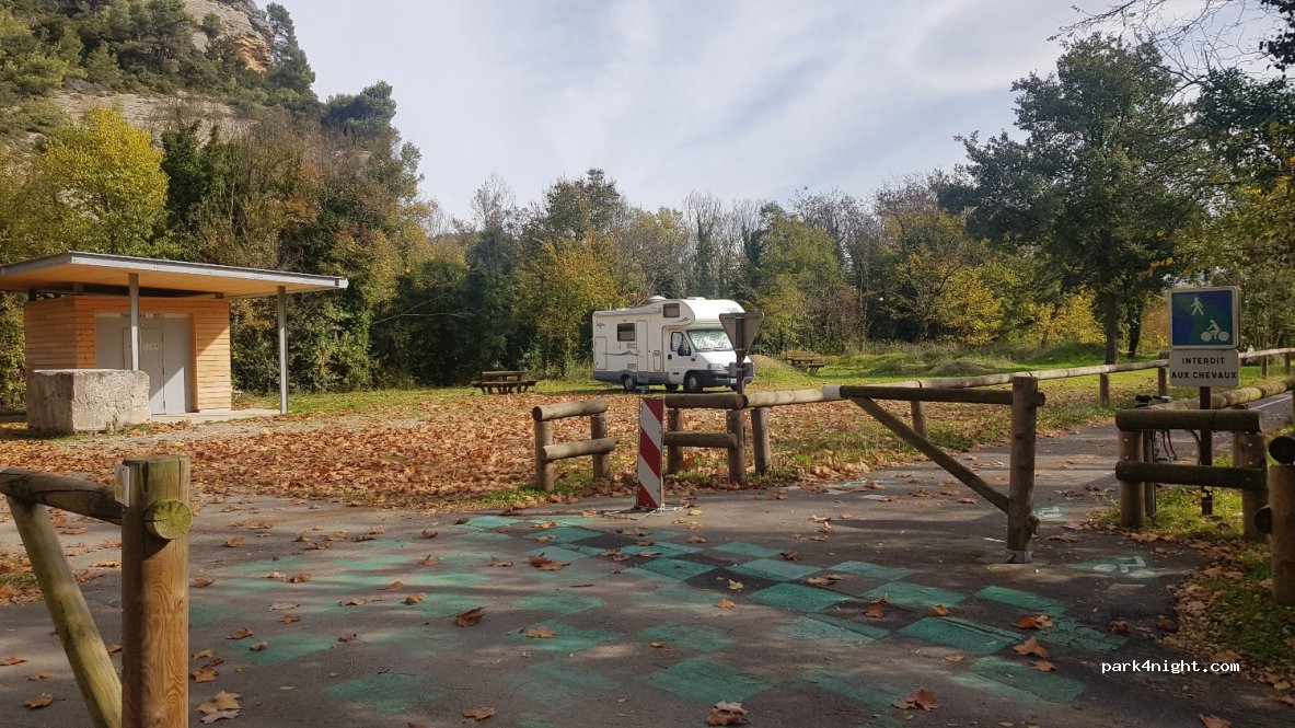 (84220) Goult - D900 — foto 3