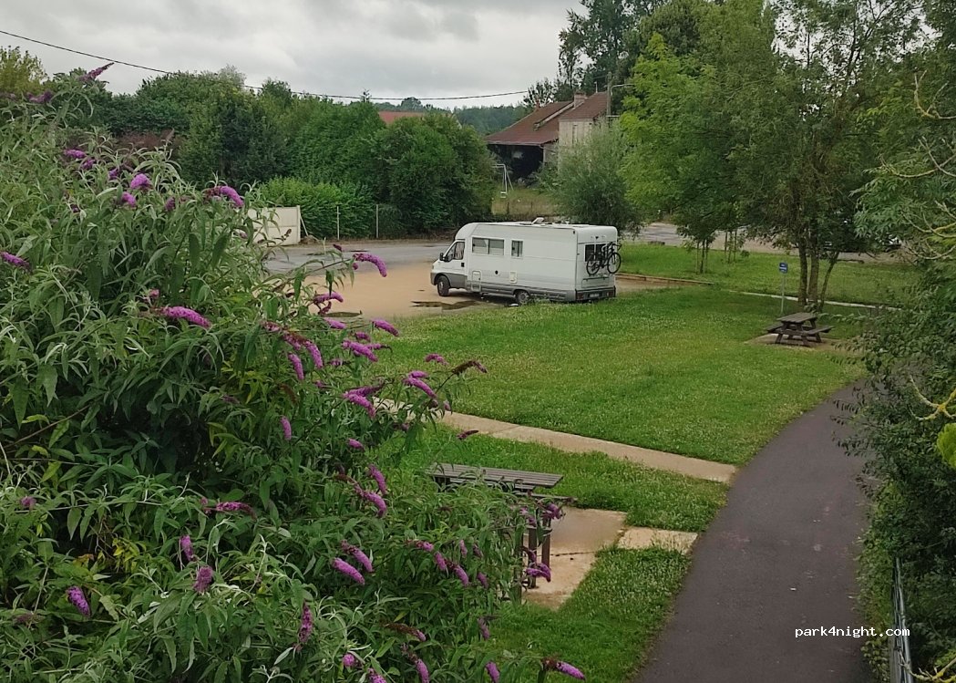 (51260) Marcilly-sur-Seine - 1 Route de Romilly — foto 3