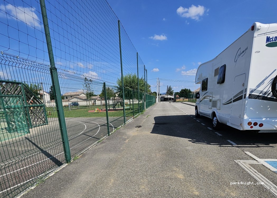 (38550) Auberives-sur-Varèze - 104 Rue des Écoles — foto 4