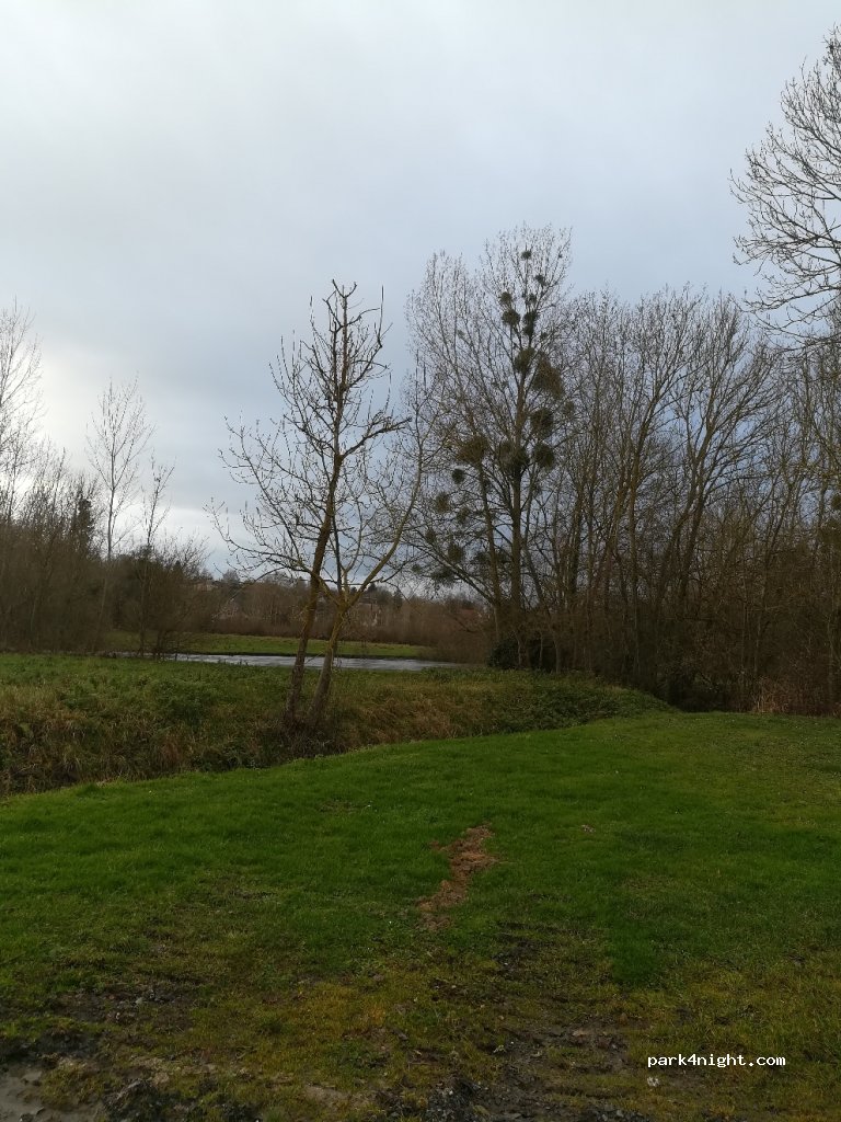 (02800) Vendeuil - 11 Avenue du Stade — foto