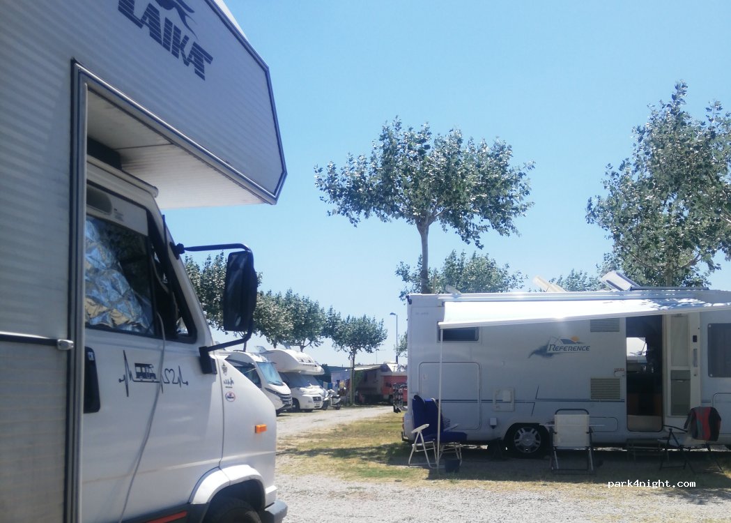 area sosta camper 2 palme — foto 5