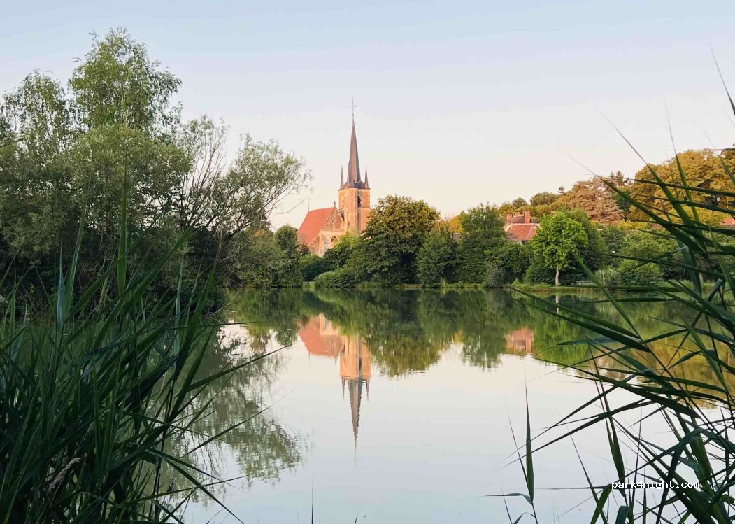 (89220) Saint-Privé, Yonne - Allée Robert Baron et Renée Baron Peyrou — foto 4