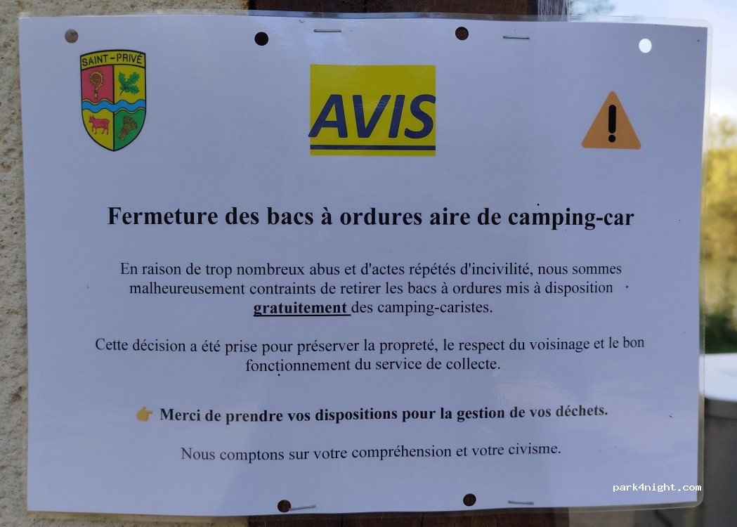 (89220) Saint-Privé, Yonne - Allée Robert Baron et Renée Baron Peyrou — foto 5