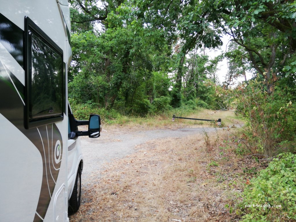 (77300) Fontainebleau - Route Léopold — foto