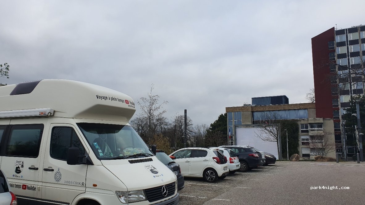 (69200) Vénissieux - 40 Rue Jules Ferry — foto