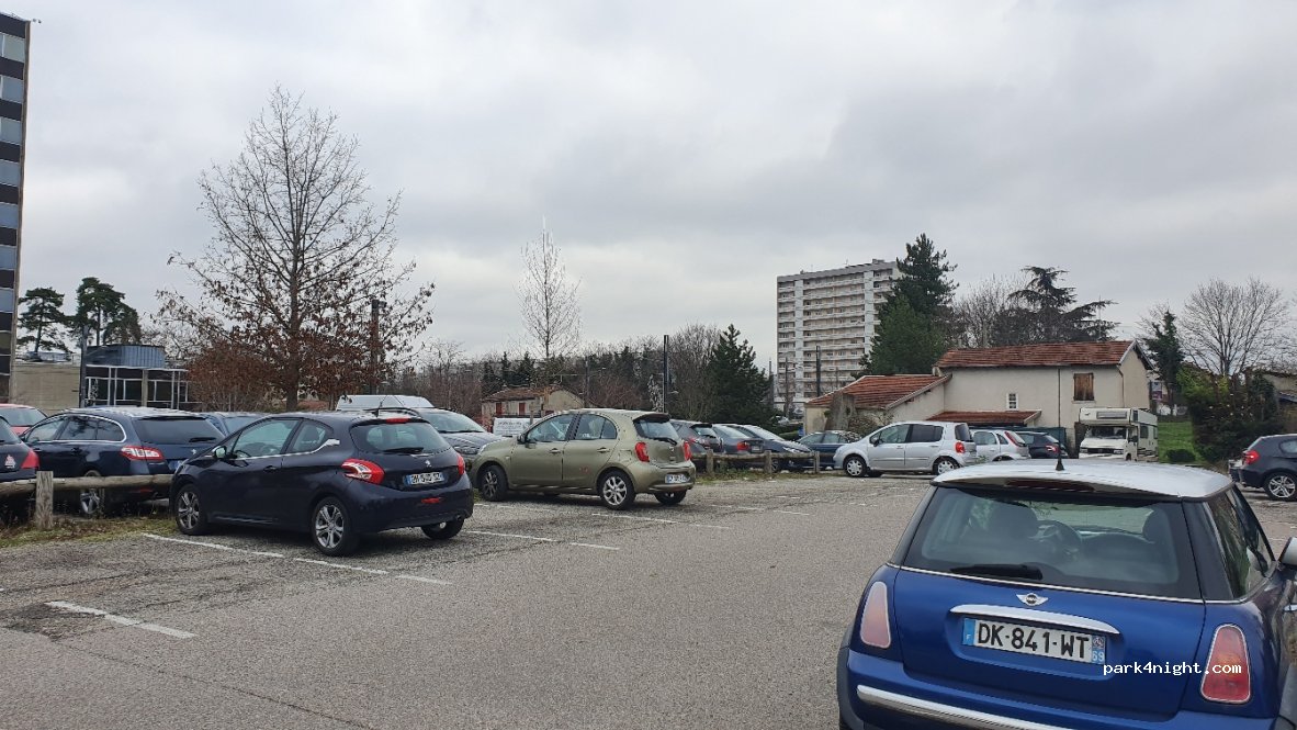 (69200) Vénissieux - 40 Rue Jules Ferry — foto 2