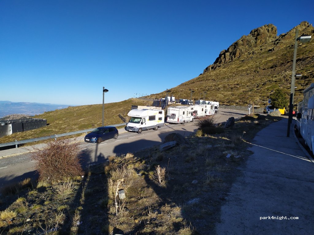 (18196) Monachil - 150 Urbanizacion Solynieve — foto