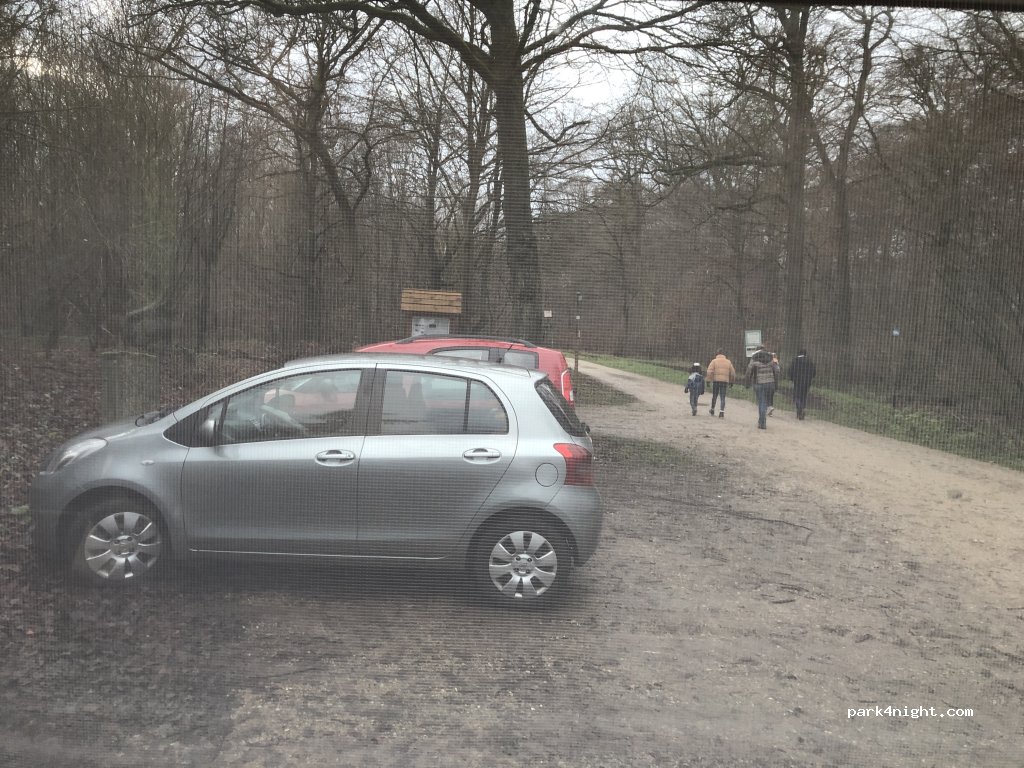 Parkplatz Tomburg — foto
