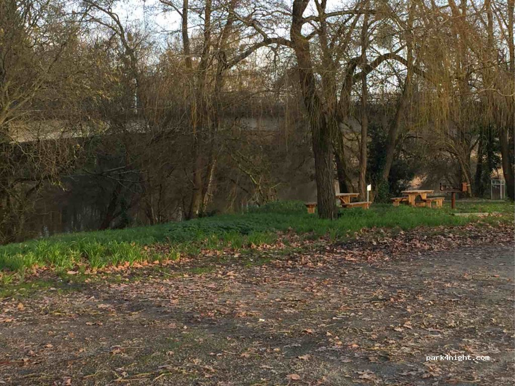 (44400) Rezé - 35 Chemin Bleu — foto