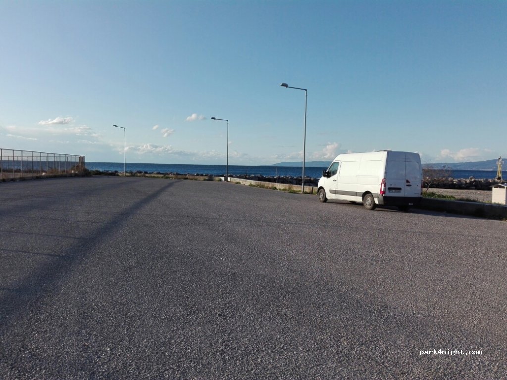 (241 00) Kalamata - Unnamed Road — foto