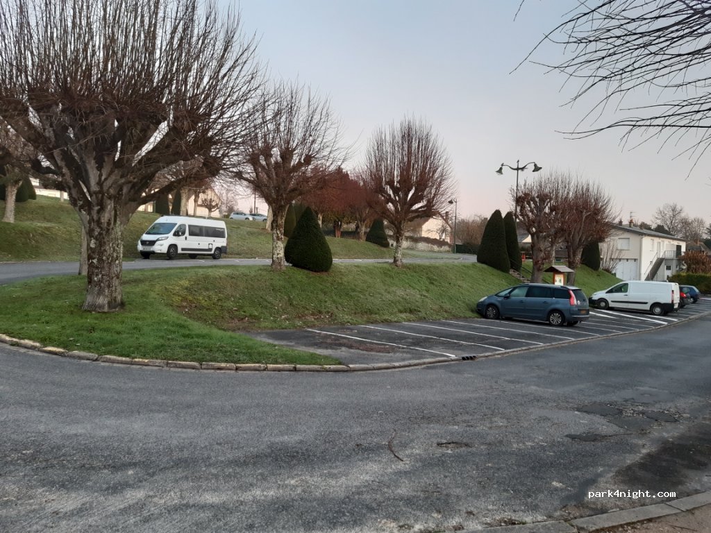 (86270) La Roche-Posay - 2 Rue Robert Nonet — foto