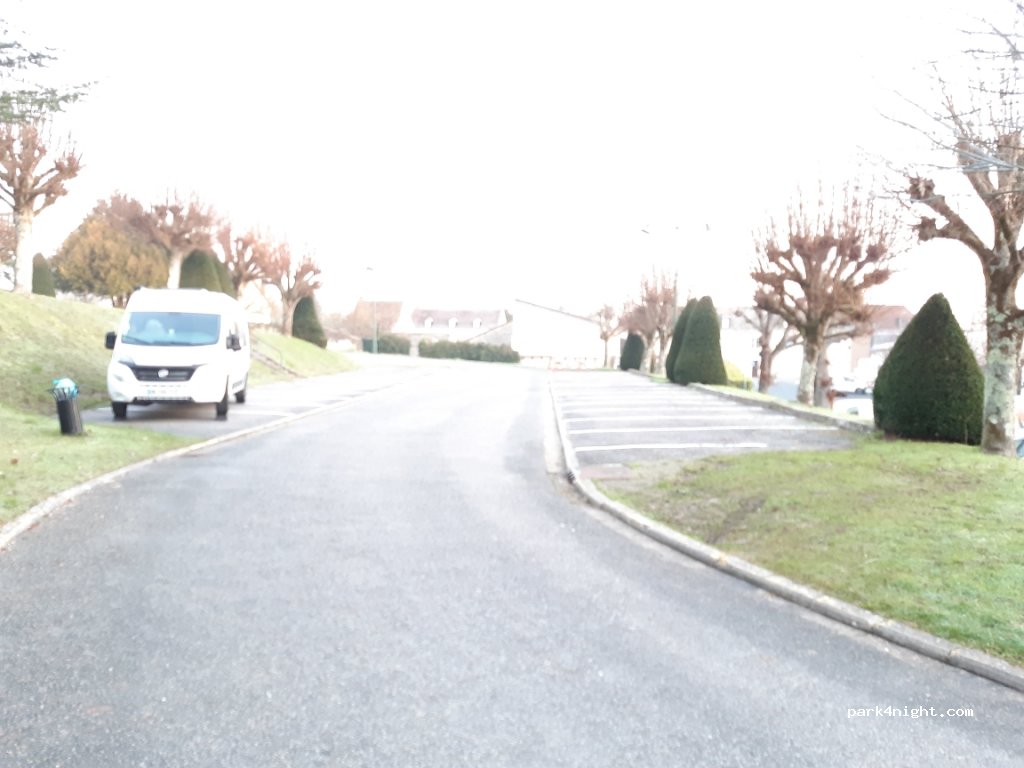 (86270) La Roche-Posay - 2 Rue Robert Nonet — foto 2