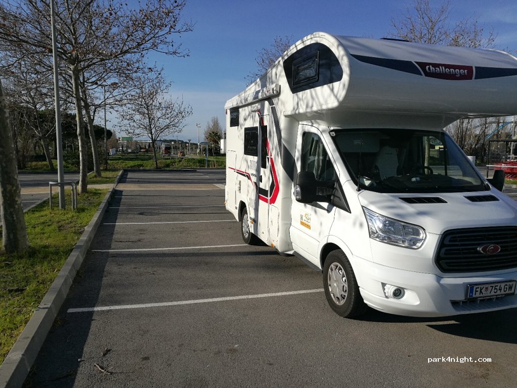 (11430) Gruissan - 1 Avenue des Bains — foto 3