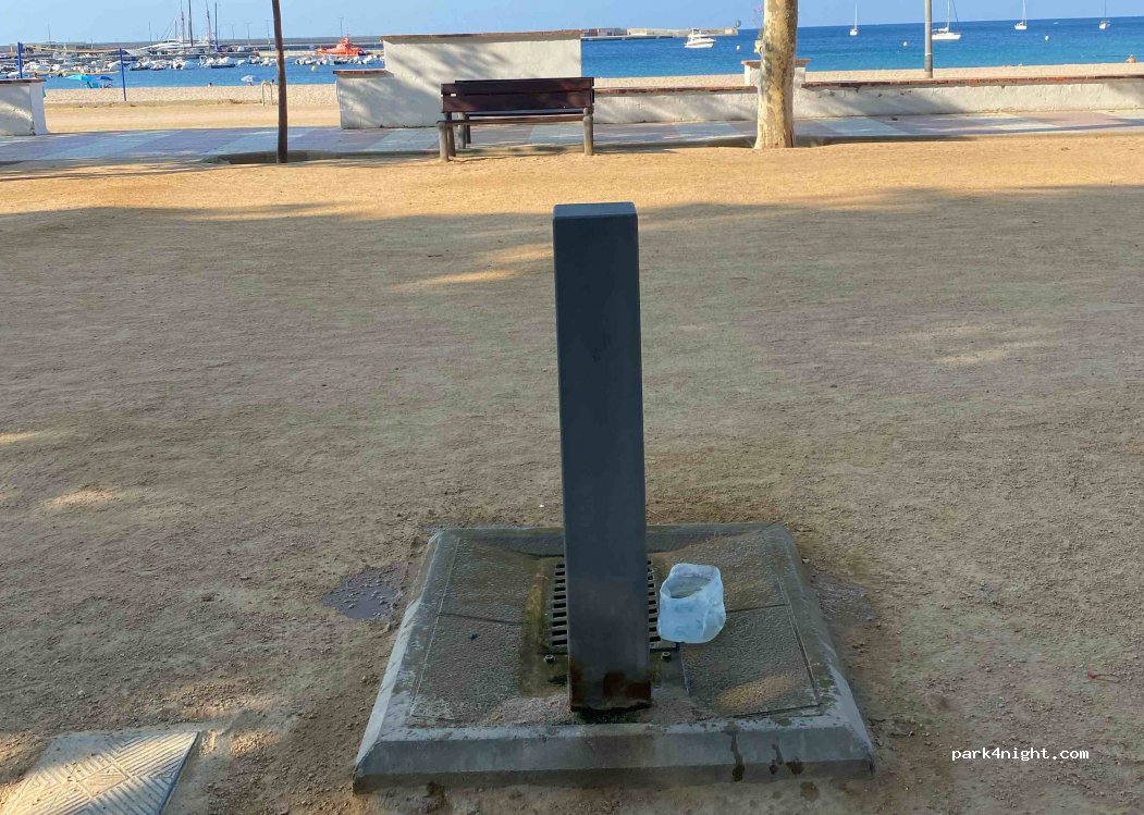 (17230) Palamós - 15-17 Passeig del Mar — foto