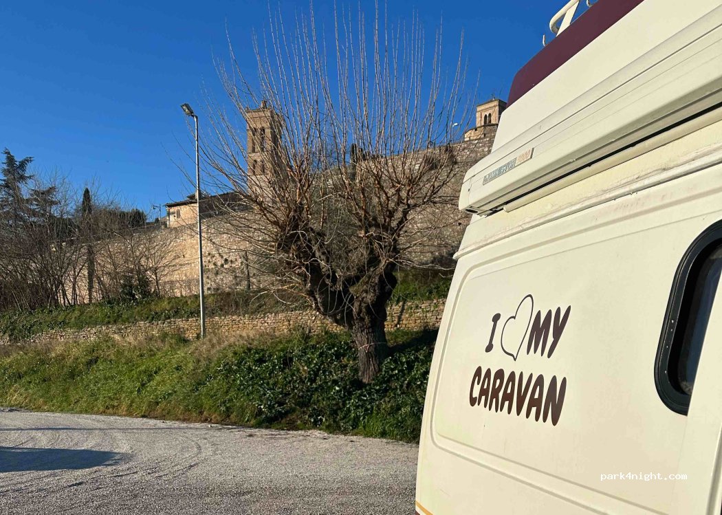 (06038) Spello - 7 Via della Liberazione — foto 4