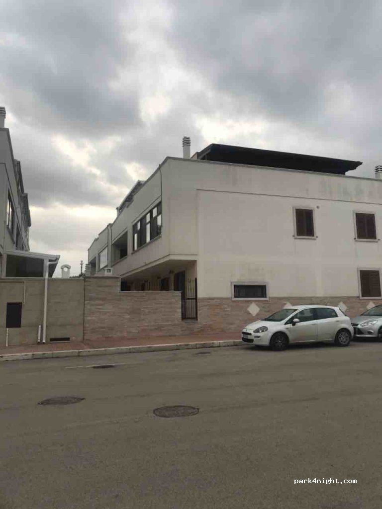 (70044) Polignano a Mare - 50 Via Vitantonio Giannoccaro — foto 2