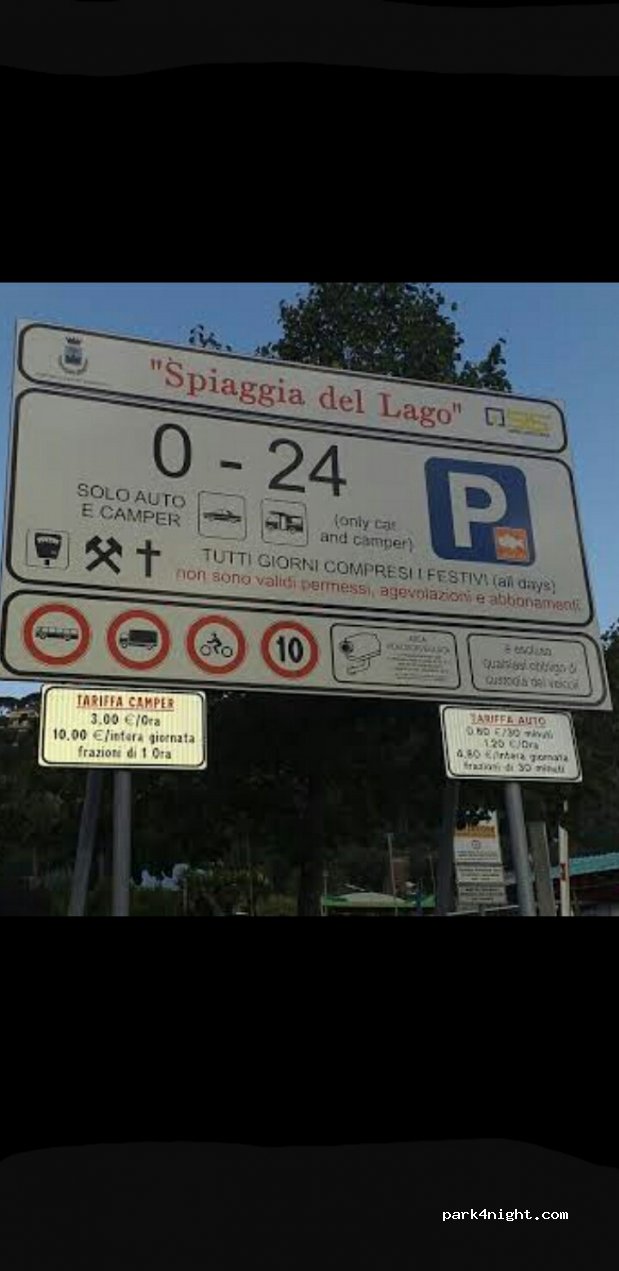 (00040) Castel Gandolfo - Via Spiaggia del Lago — foto