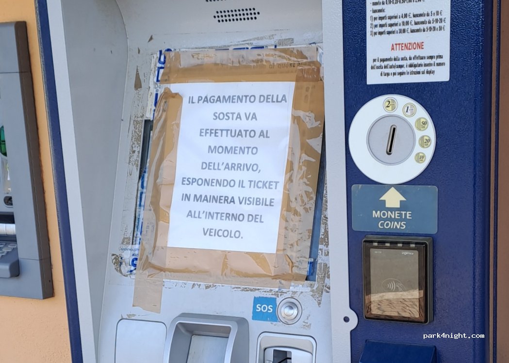 (00040) Castel Gandolfo - Via Spiaggia del Lago — foto 3
