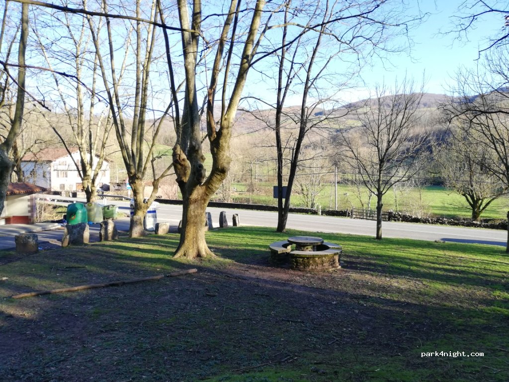 (3700) Baztan - Iruña - Frantzia (Baztan) / Pamplona - Francia (Baztan) — foto 2