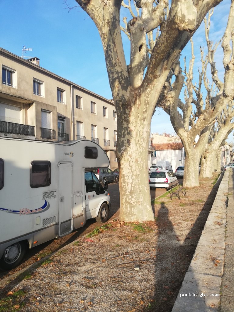 (13200) Arles - 100 Quai Saint-Pierre — foto