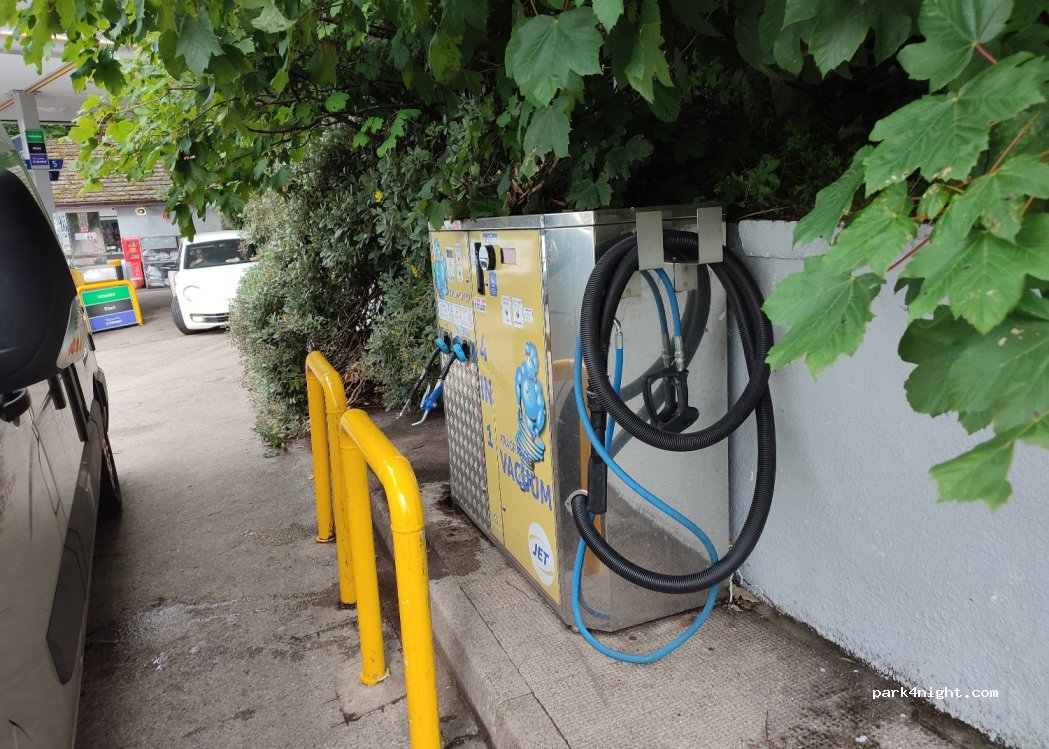 Lochbroom Filling Station — foto