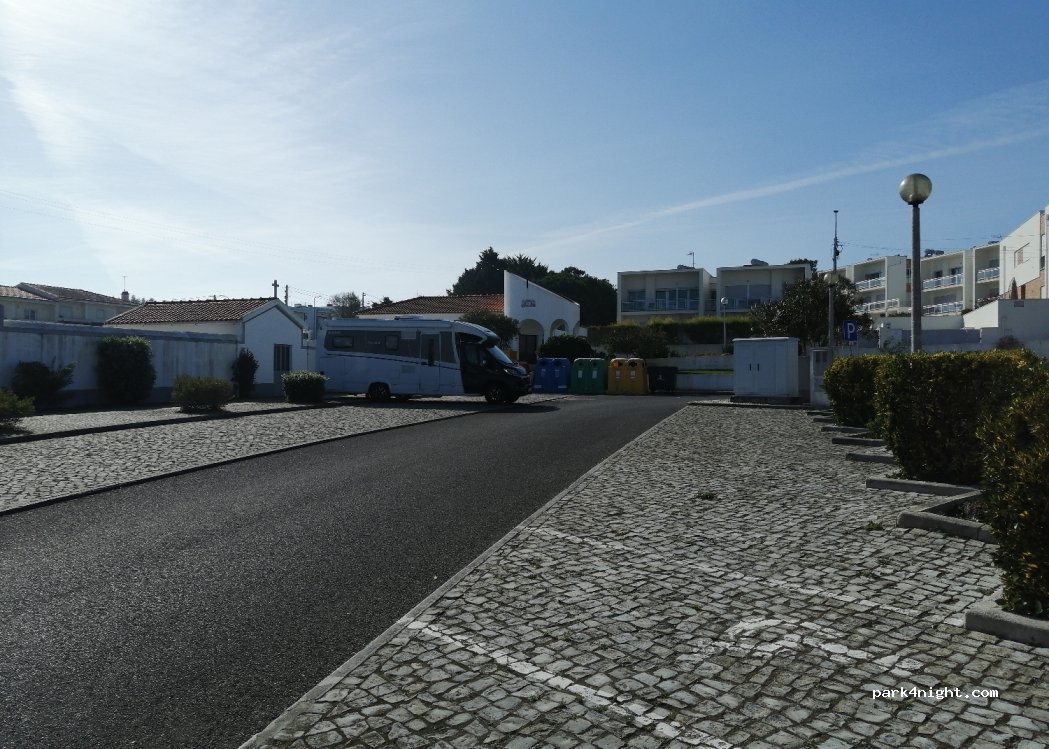(2500-907) Salir do Porto - 5 Rua Coração de Jesus — foto 4