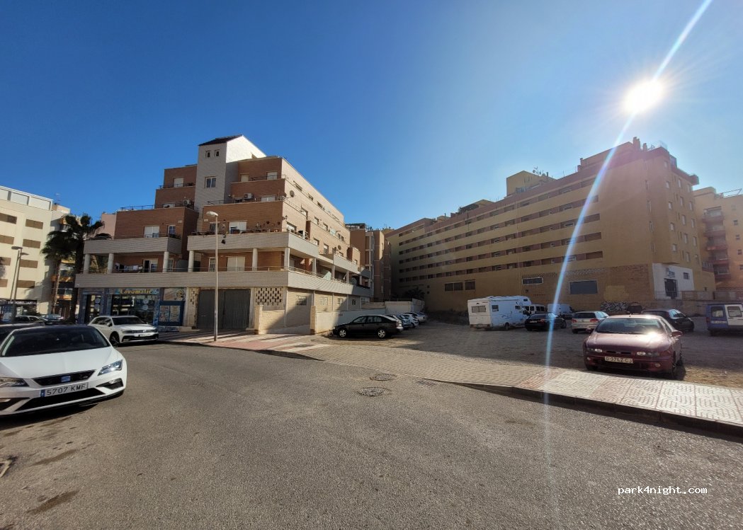 (04740) Roquetas de Mar - 4 Calle Marina Mercante — foto 3
