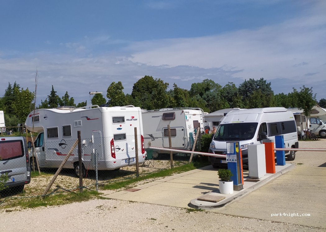 Area Camper Lazise — foto 3