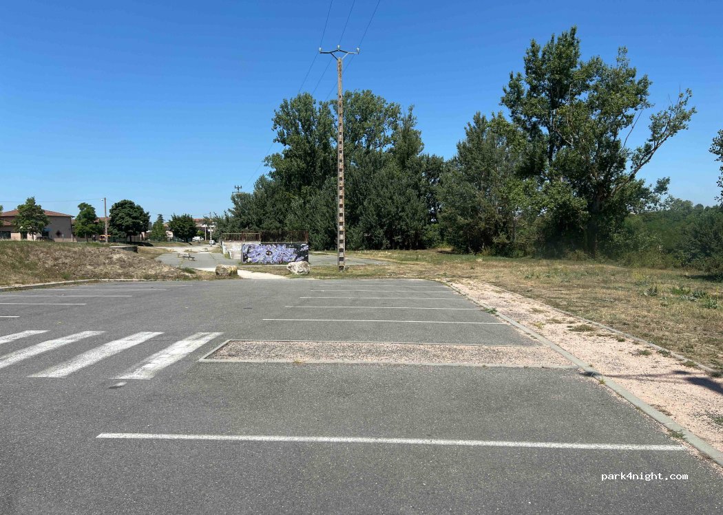 (31190) Auterive - 200 Route d'Espagne — foto