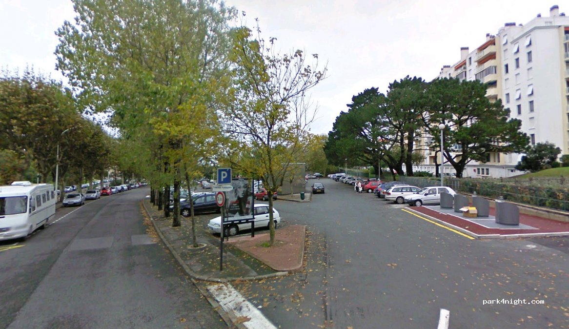 (64200) Biarritz - Avenue Charles Floquet — foto