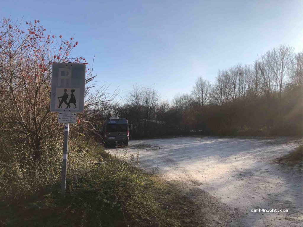 Wanderparkplatz Kirschenweg — foto
