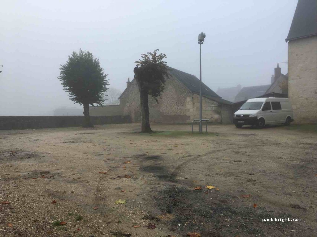 (37360) Rouziers-de-Touraine - 10-12 Rue des Rochambelles — foto
