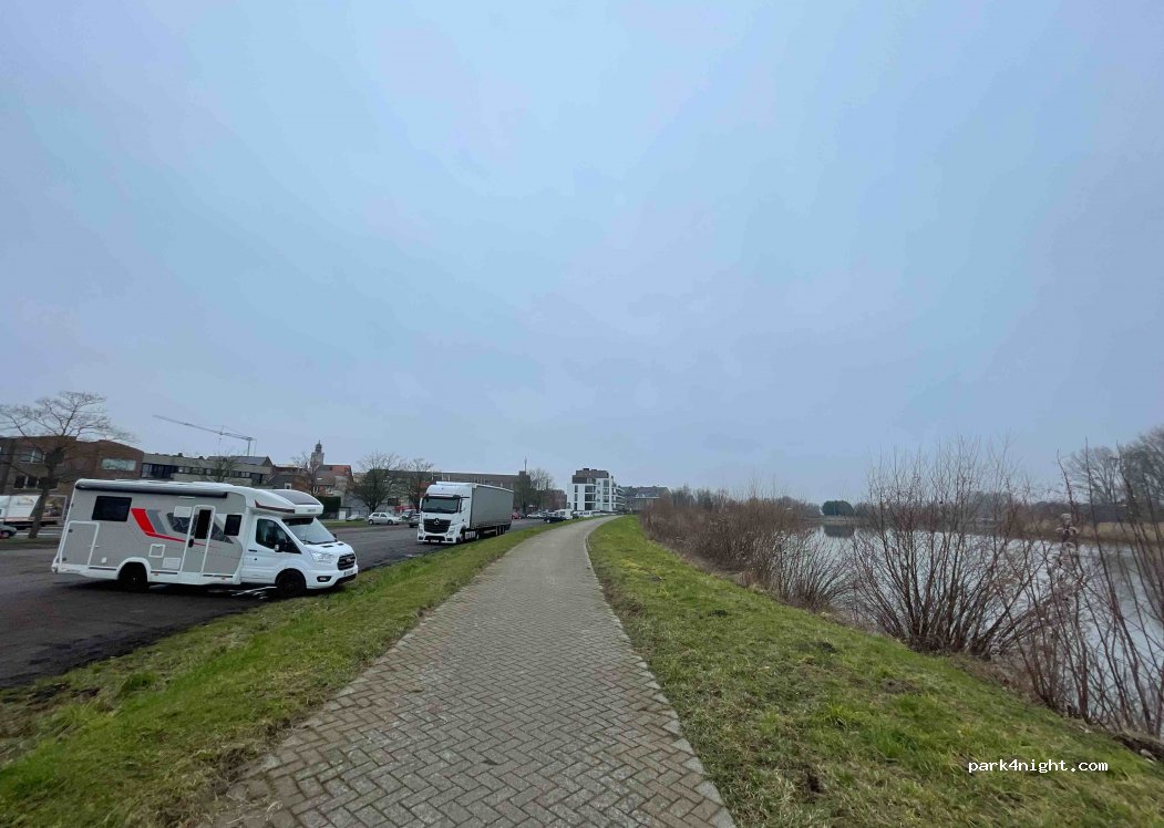 Parking De Bruyn Kaai — foto 3